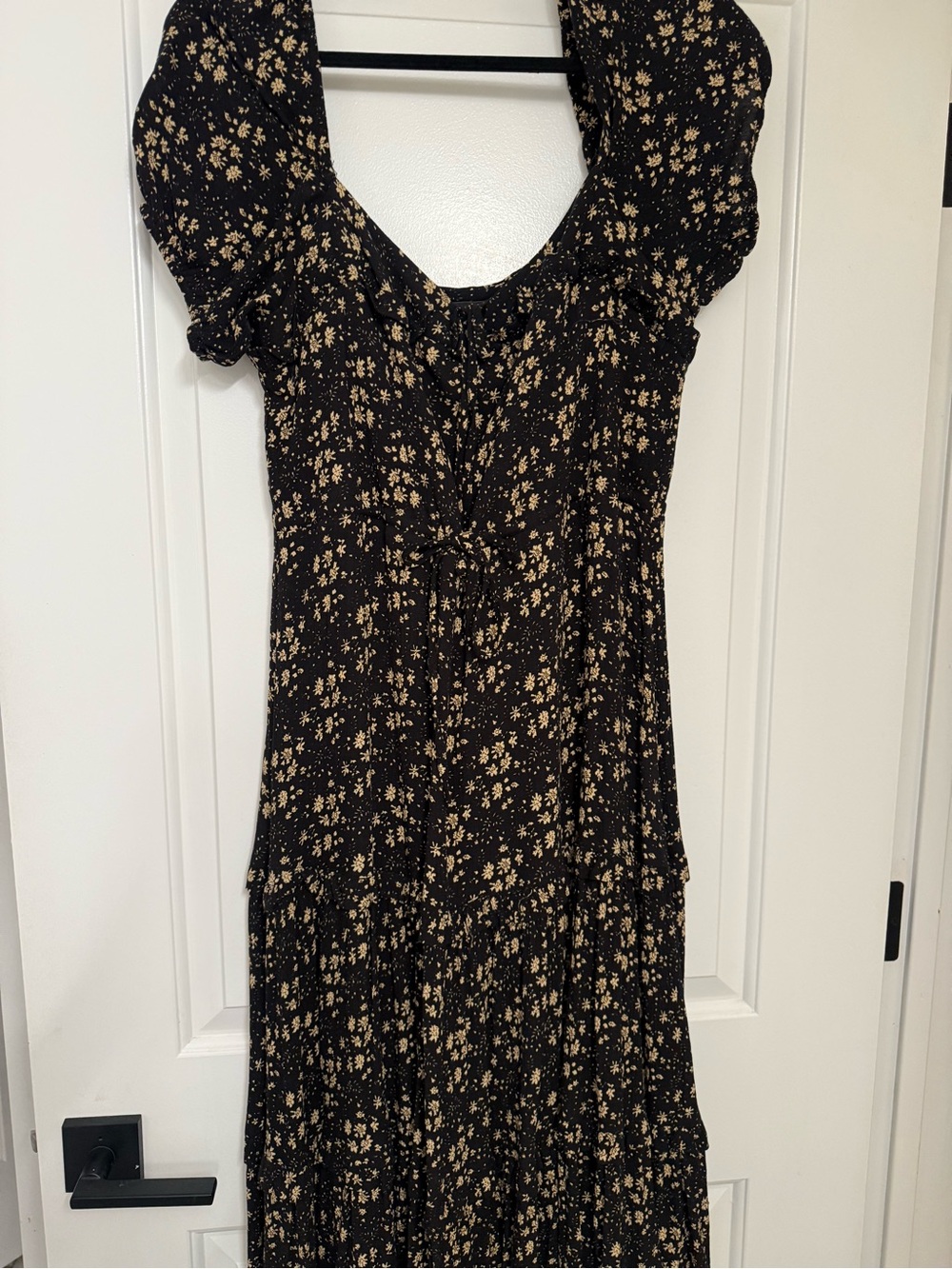 Lulu’s Black Floral dress
